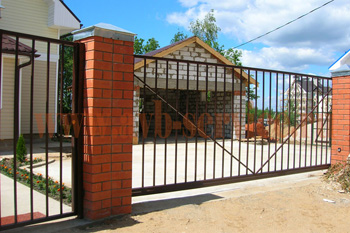 Решетчатые ворота - внешний вид изделия прост и достаточно строг